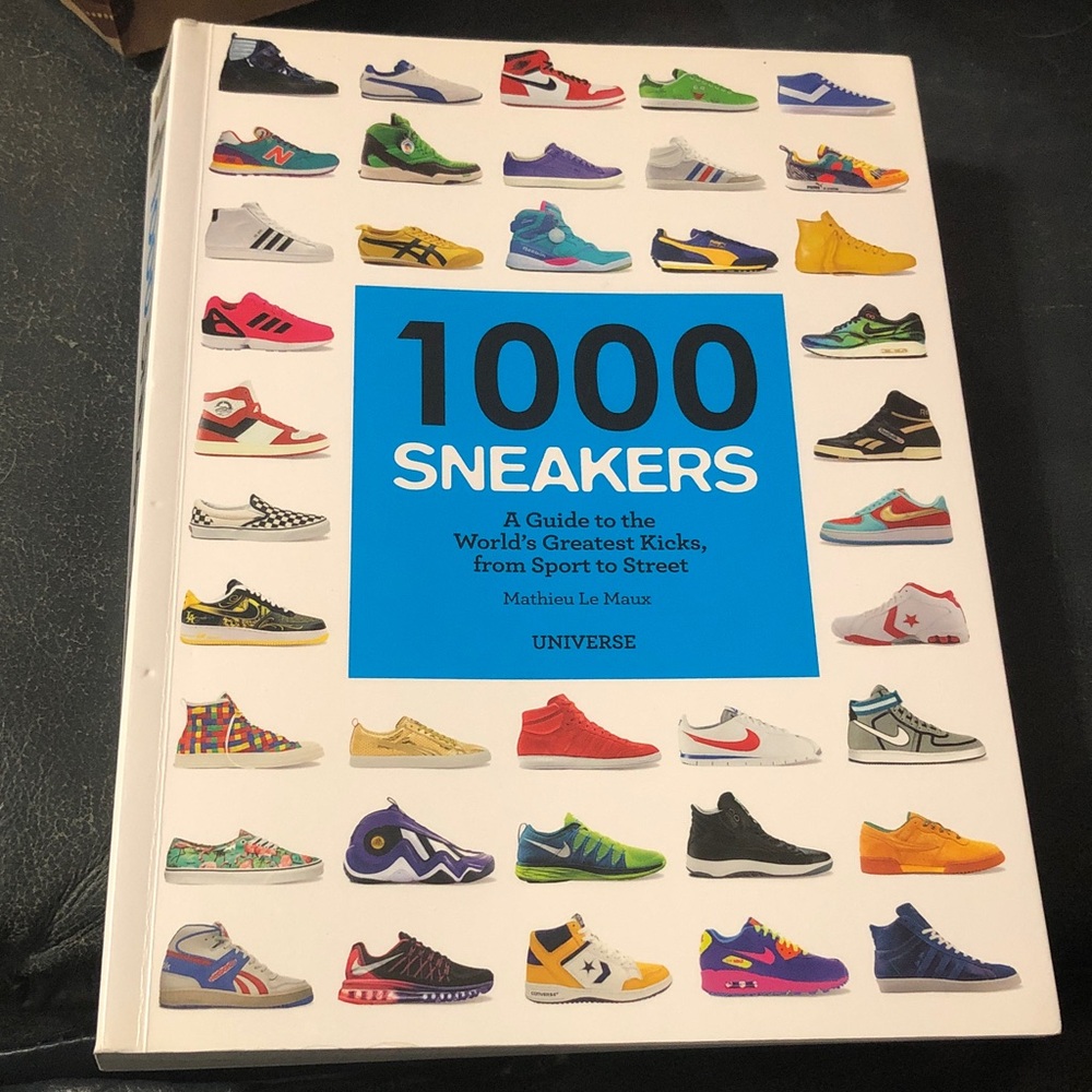 1000 Sneakers Book